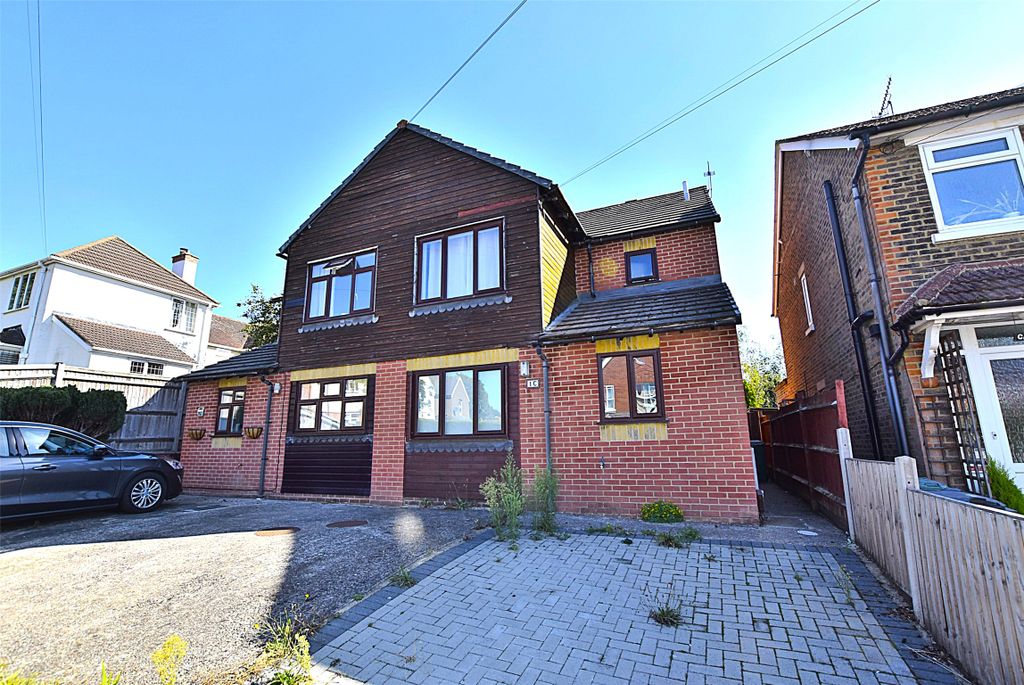 Property photo 2 of 5 External