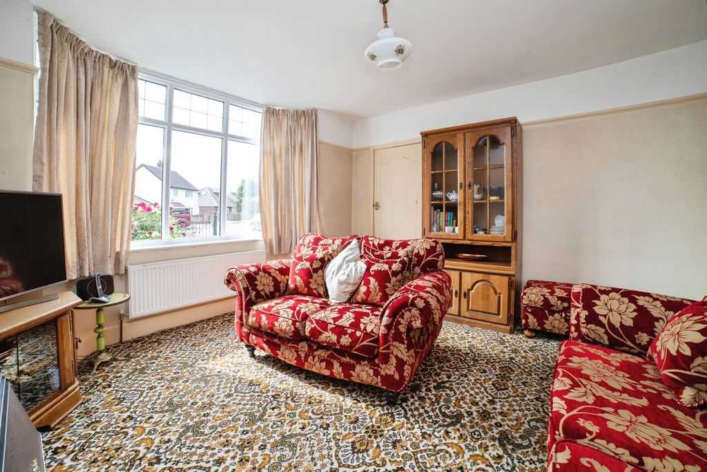 Property photo 3 of 17 Pbox-Img.Jpg