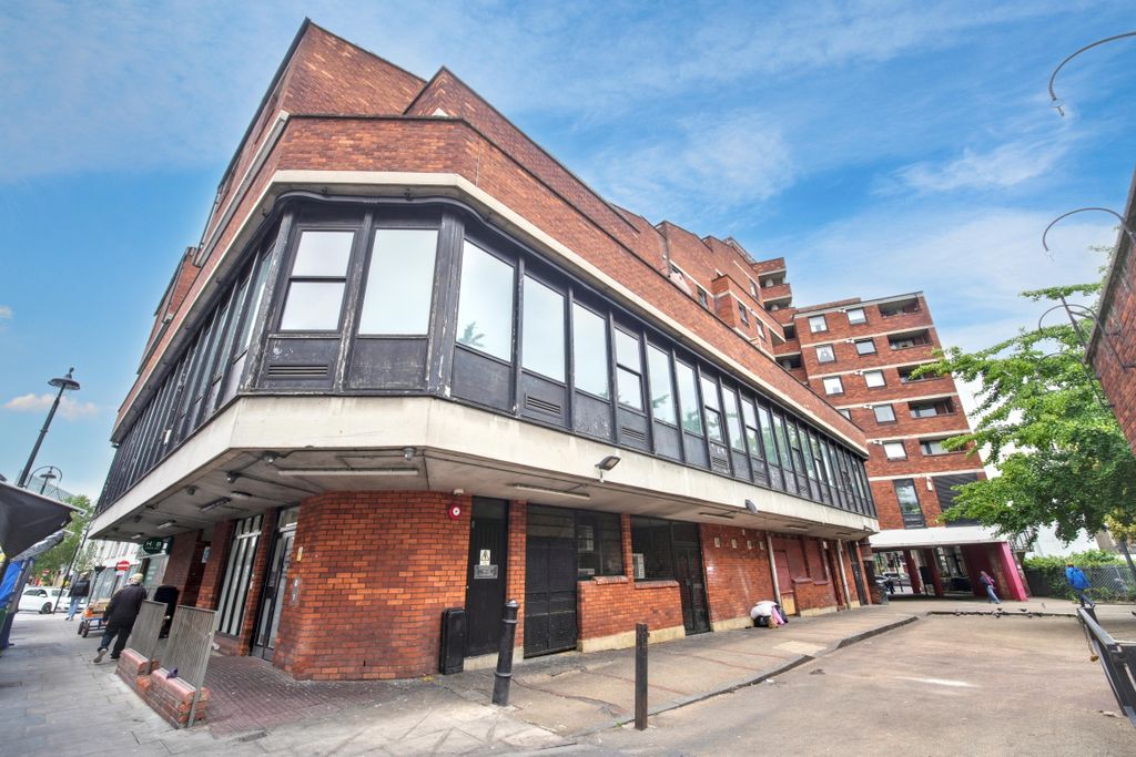 Property photo 1 of 11 Flat 33, George Eliot House, Vauxhall Bridge Road, Pimlico, London, Sw1V 2Sr
