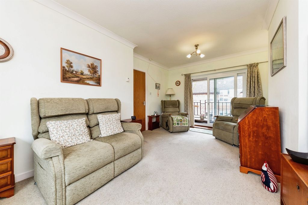 Additional image 8 of 2 bed flat for saleRiddell Gardens, Baldock SG7