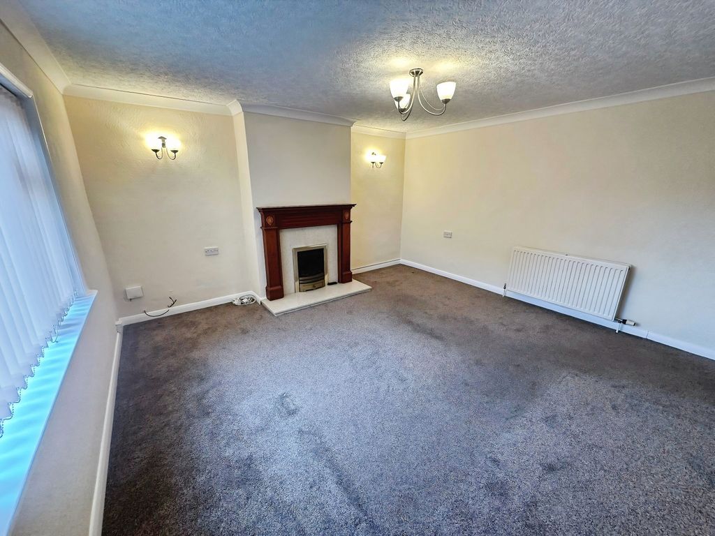 Property photo 3 of 10 Image