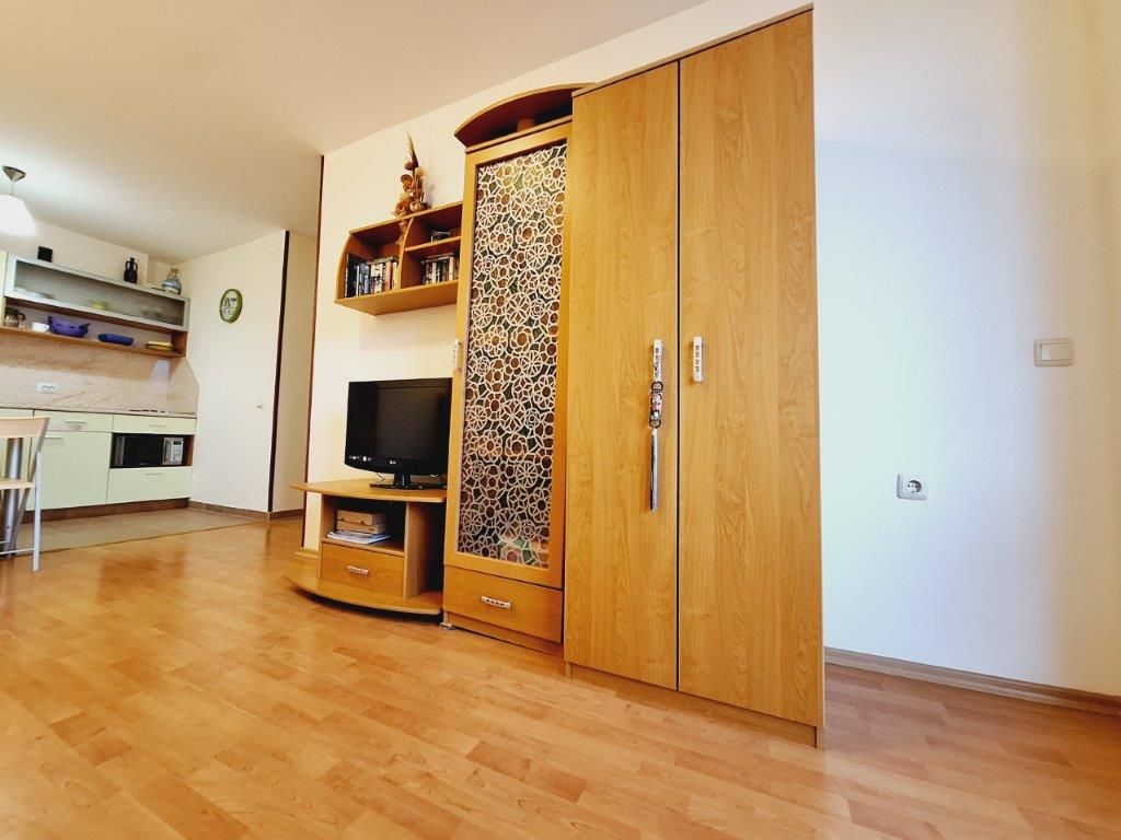 Property photo 3 of 23