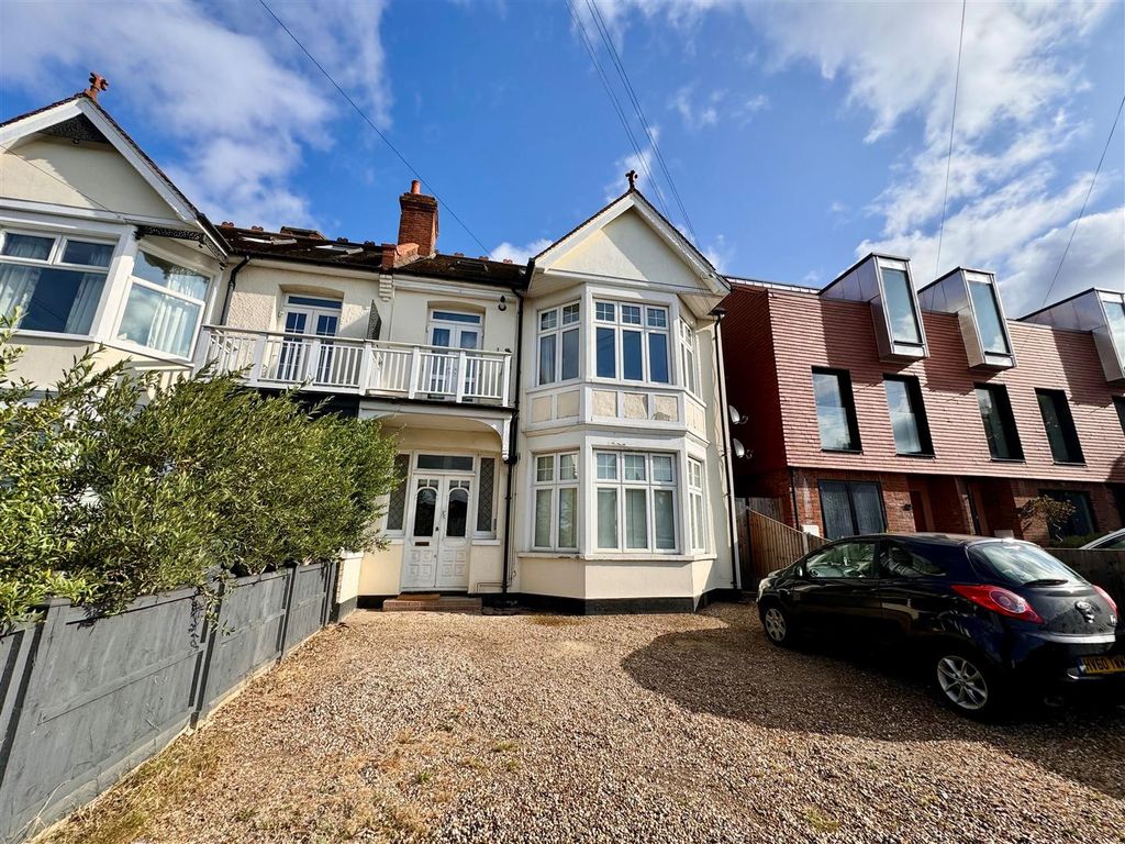 Property photo 1 of 6 Front.Jpg