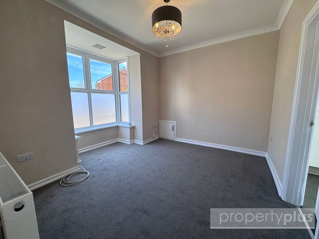 Property photo 3 of 12 Picture No. 10