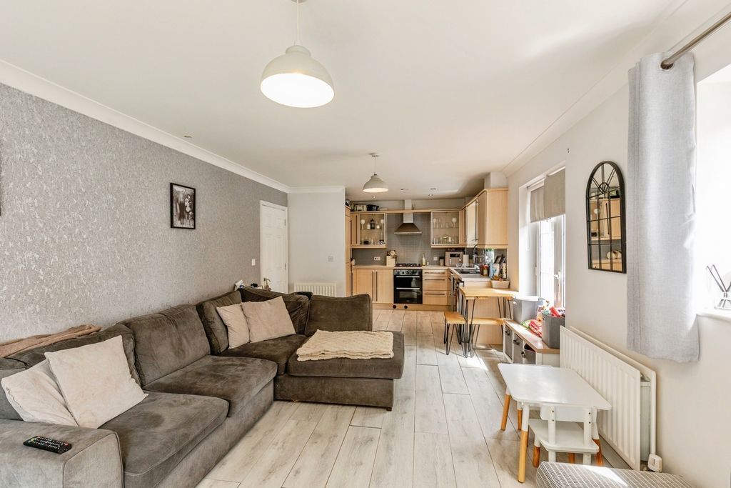 Property photo 2 of 13 Pbox-Img.Jpg