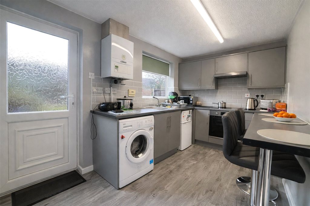 Property photo 2 of 11 Picture No. 22