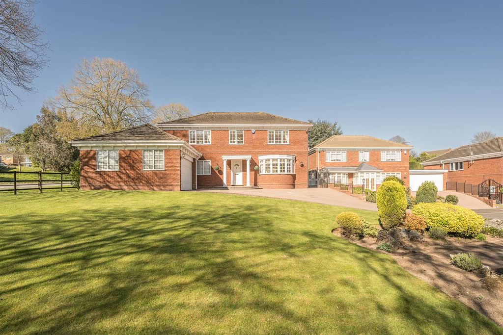 Property photo 1 of 36