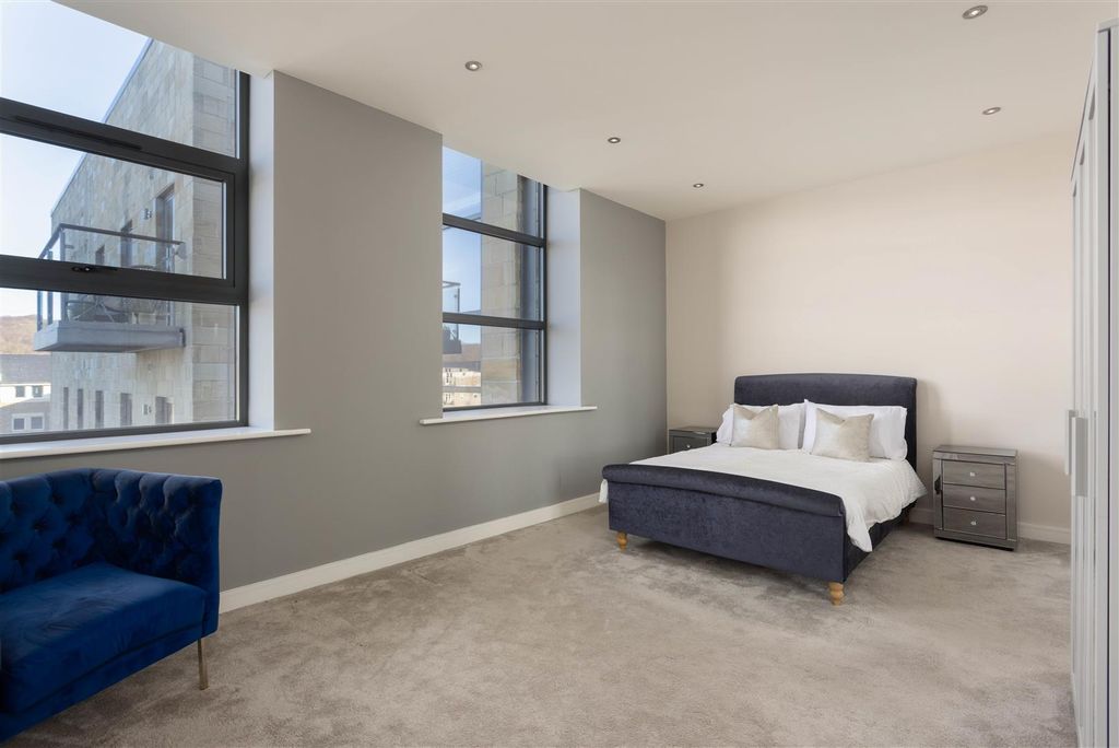 Property photo 2 of 15 00008.Jpg