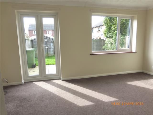 Property photo 3 of 8 Living Room