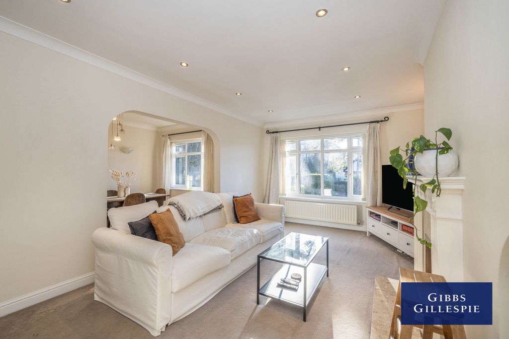 Property photo 1 of 10 1