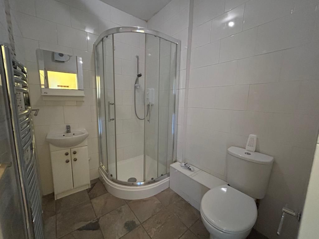 Property photo 2 of 4 Bathroom