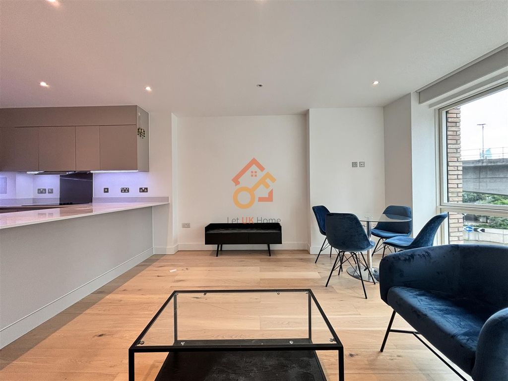 Property photo 2 of 16 ????_2025-11-13_183708_403.Jpg