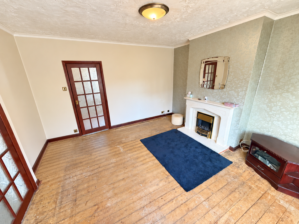 Property photo 3 of 15 C4Ac13C9-0F94-4011-A3A6-B0470547A873