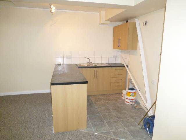 Property photo 3 of 7 Kitchen