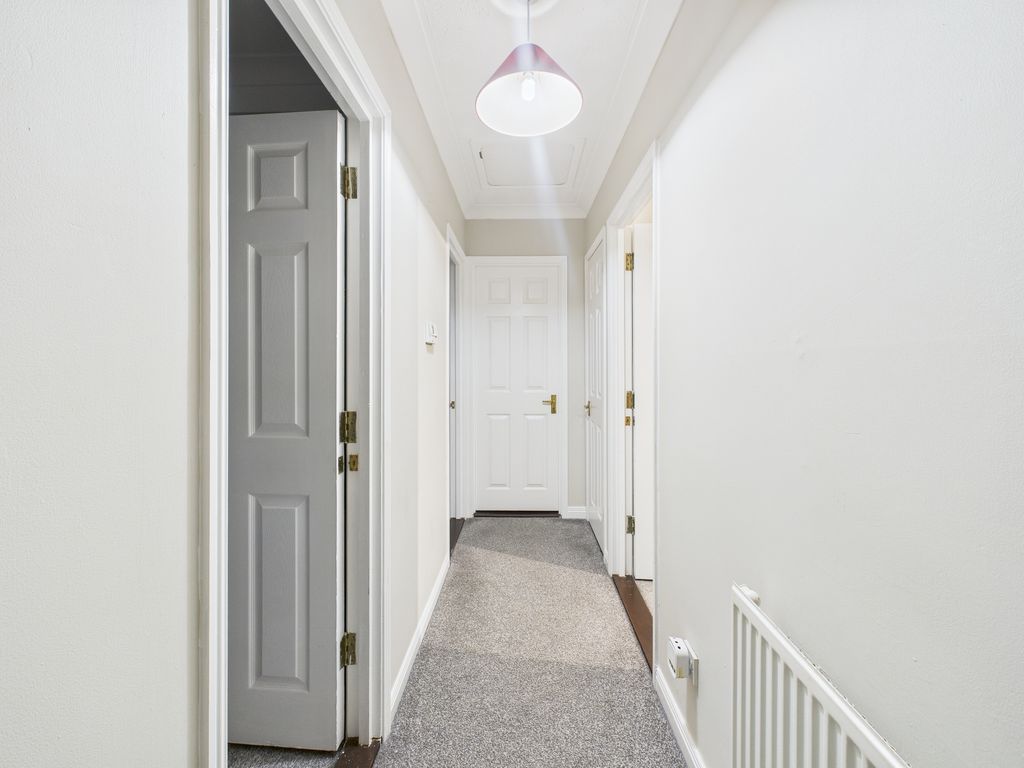 Property photo 3 of 11 Cam02089G0-Pr0616-Still002