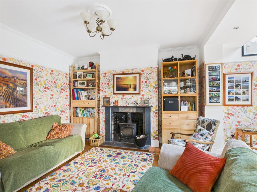 Property photo 3 of 19 Cam02295G0-Pr0376-Still003.Jpg