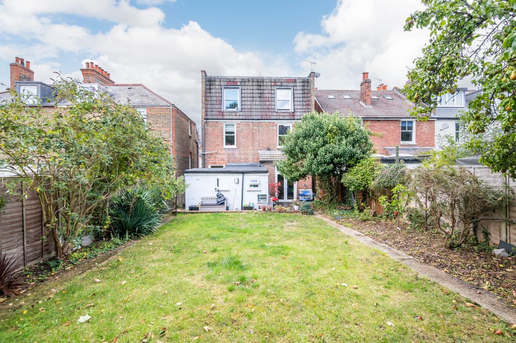 Property photo 2 of 17