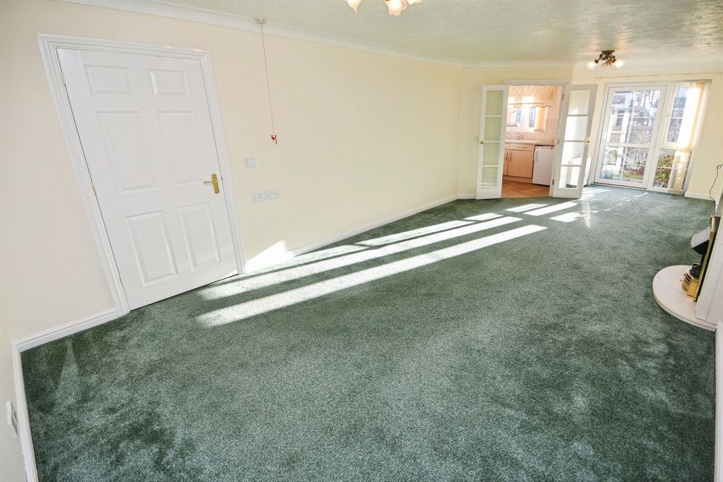 Property photo 3 of 19