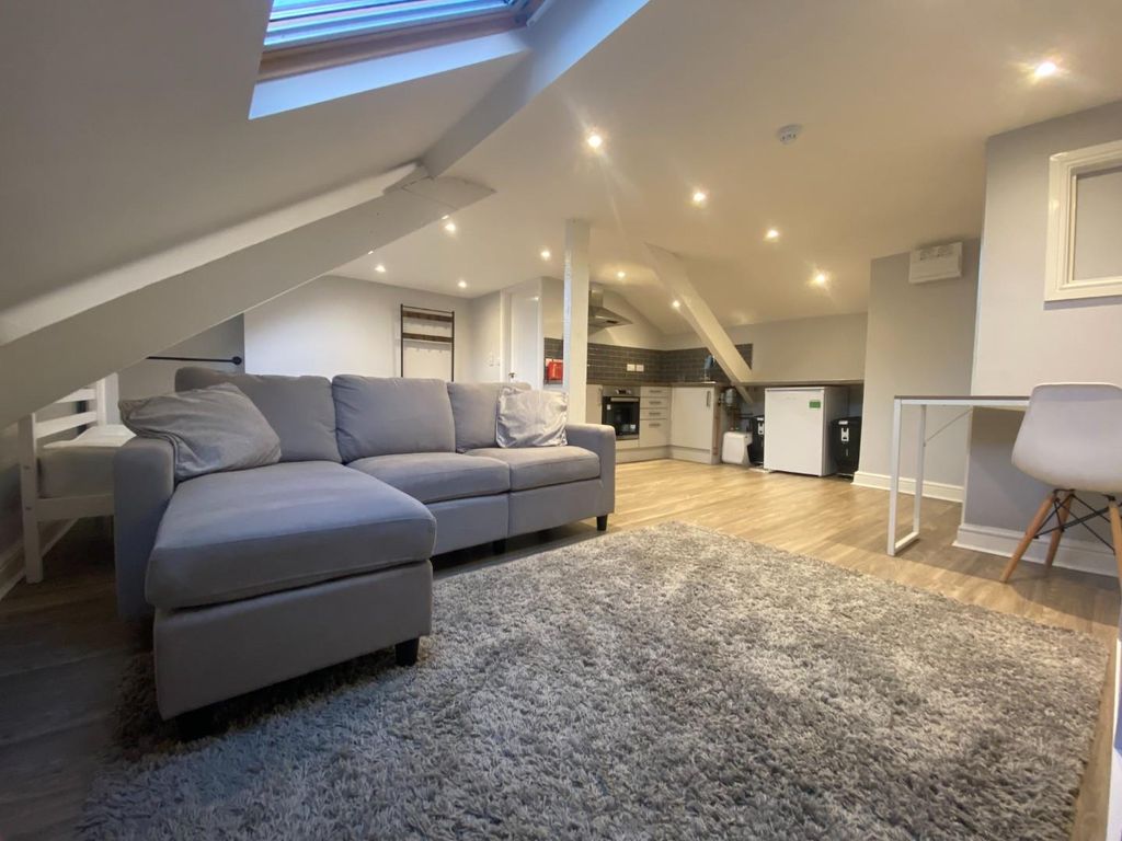 Property photo 1 of 5 1 Bedroom Flat For Rent