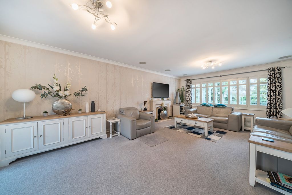 Property photo 3 of 25 1430096-7-69B43Be...