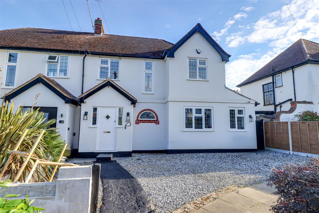 Property photo 1 of 36