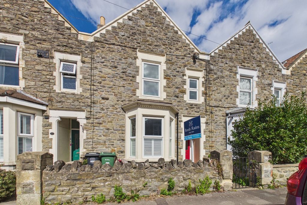 Property photo 1 of 14 Front