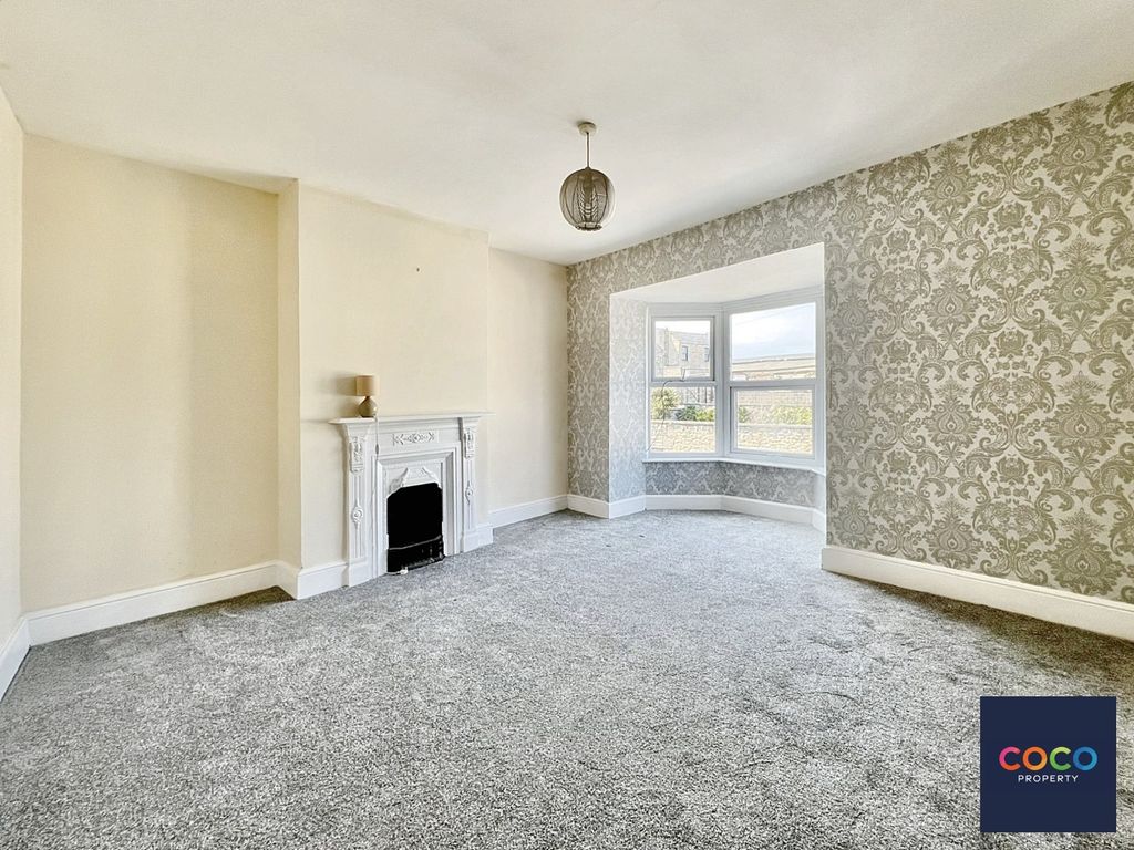 Property photo 2 of 16 5329752