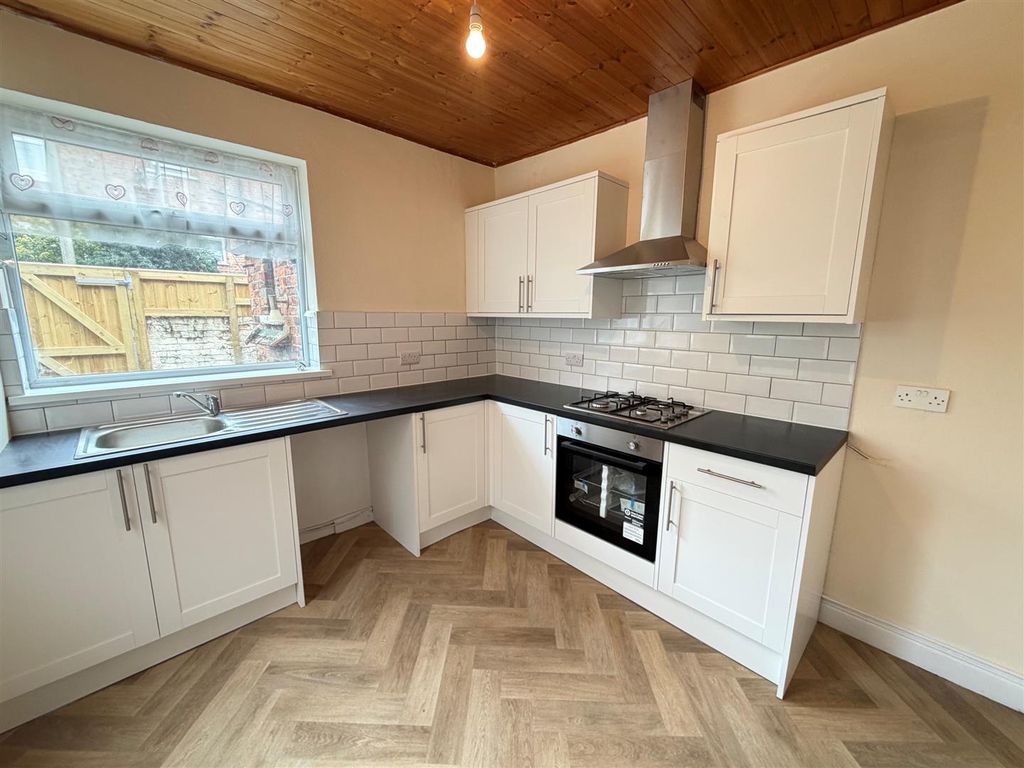 Property photo 3 of 8 4.Jpg
