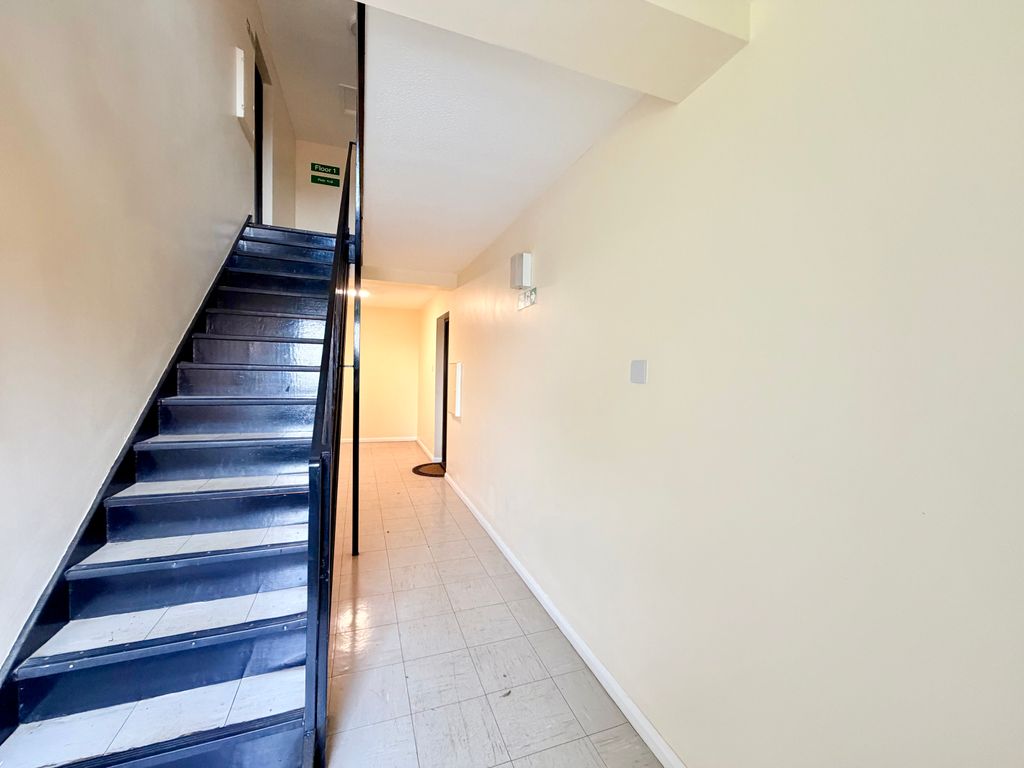Property photo 2 of 11 Image