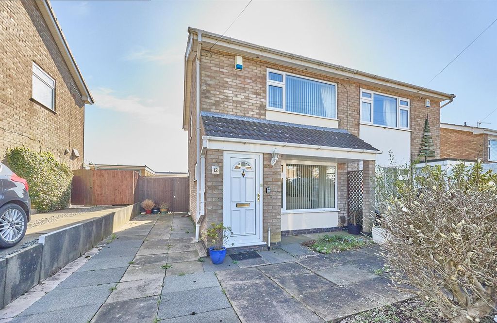 Property photo 1 of 14 Outside