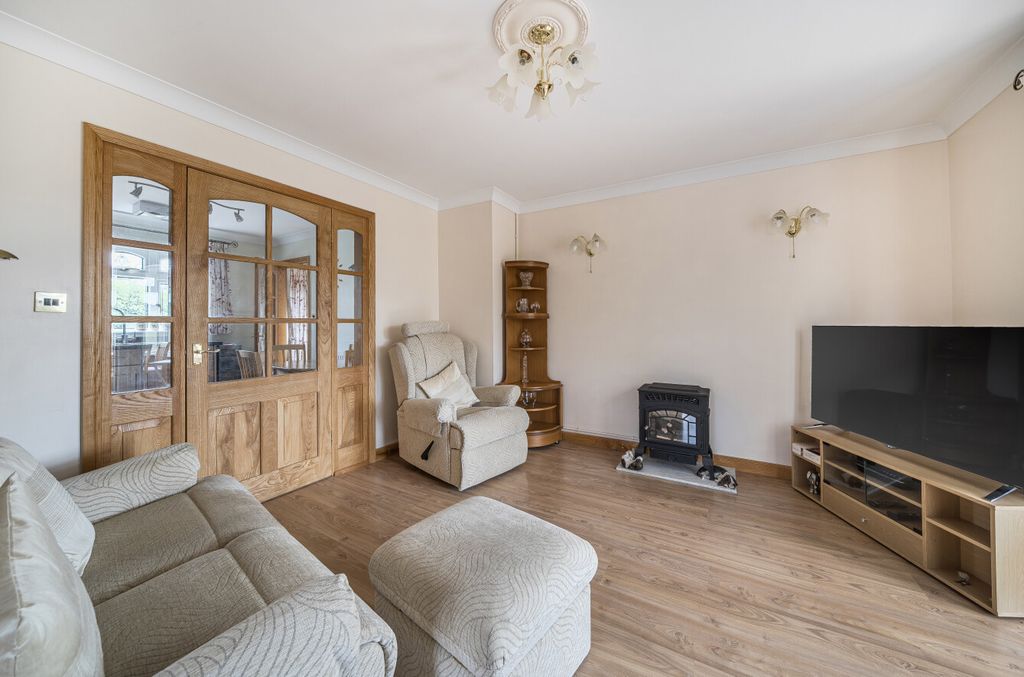 Property photo 3 of 21 1340286-16-68A715...