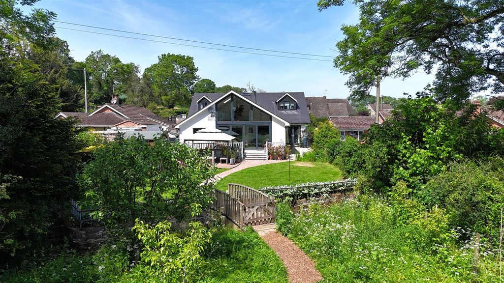 Property photo 1 of 43