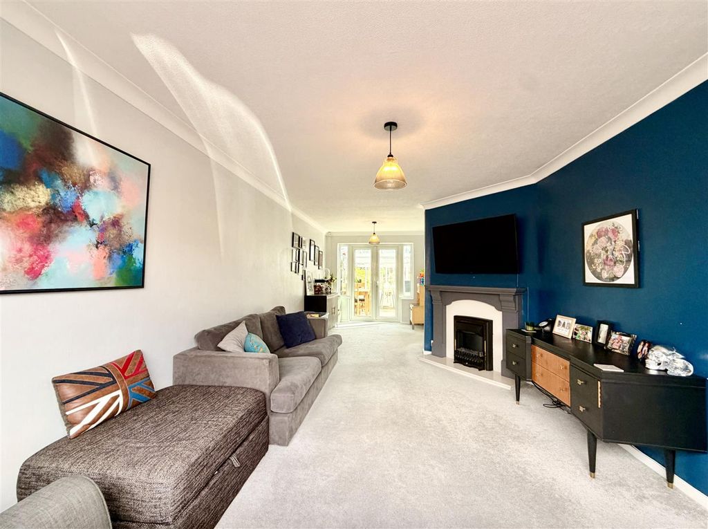 Property photo 2 of 24 2