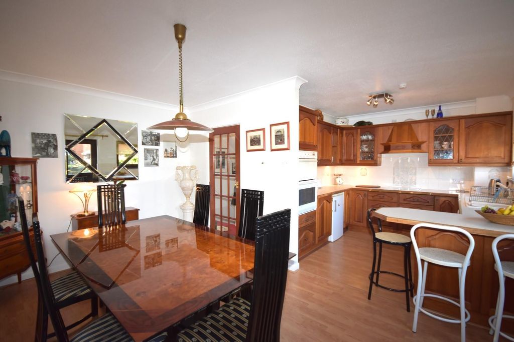 Property photo 3 of 23 21.Jpg