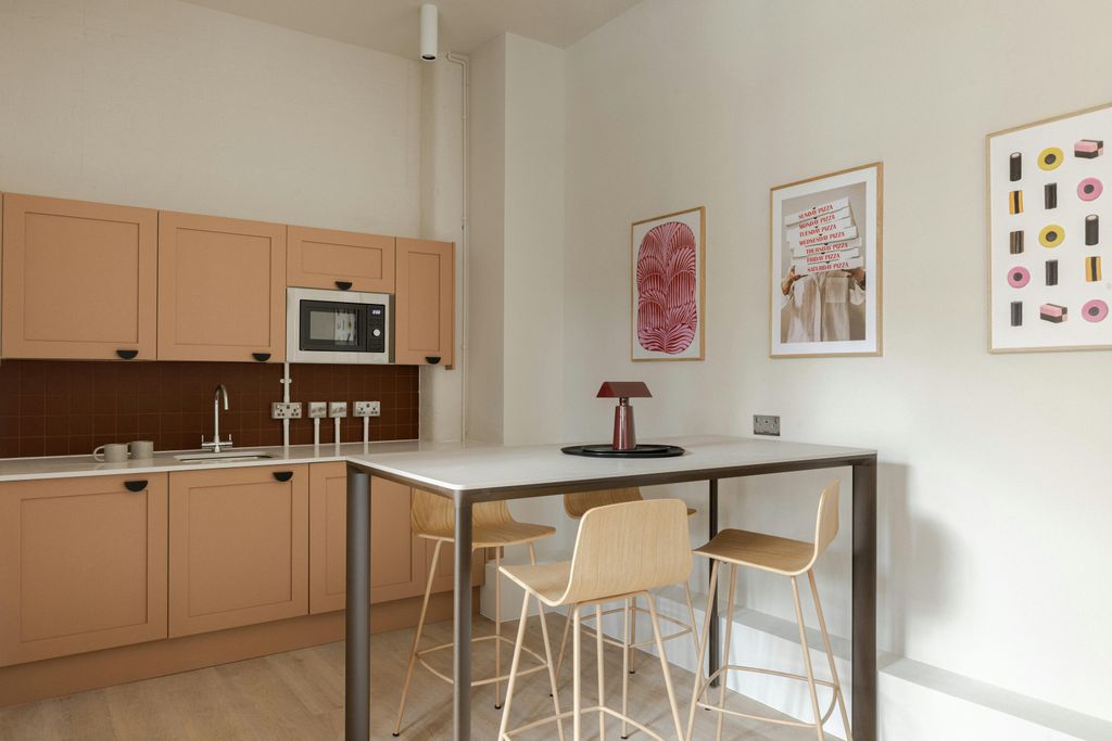 Property photo 3 of 18 6 Corbet Place-8.Jpg