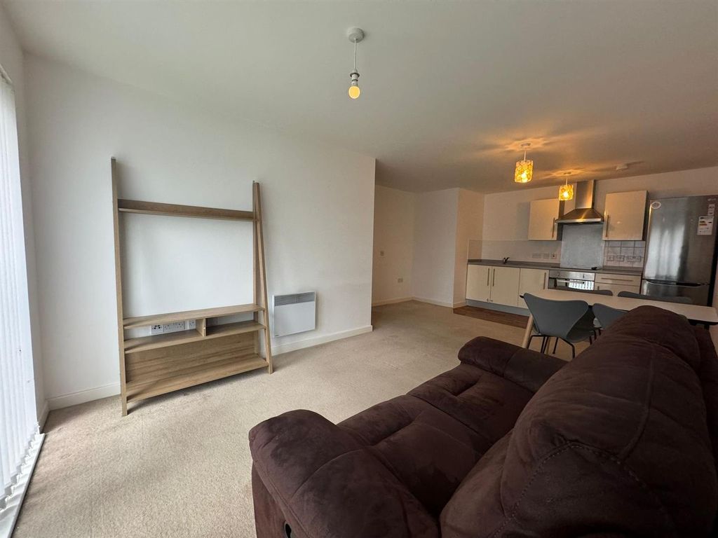 Property photo 2 of 12