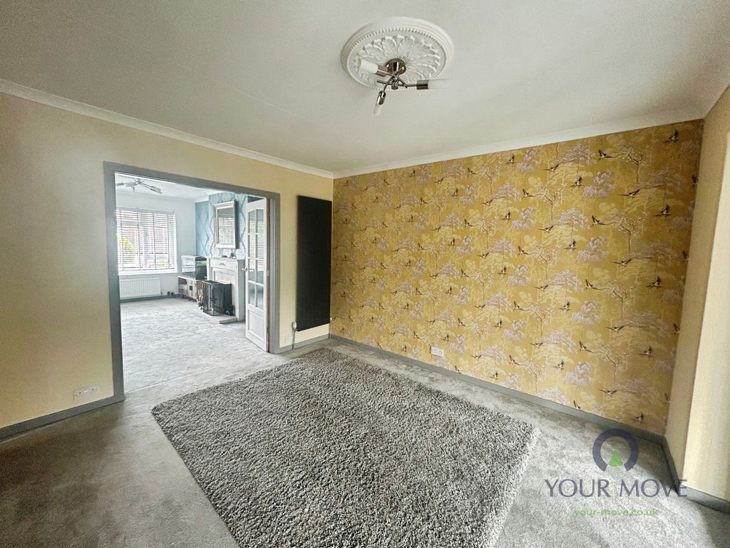 Property photo 3 of 17 Dining Room