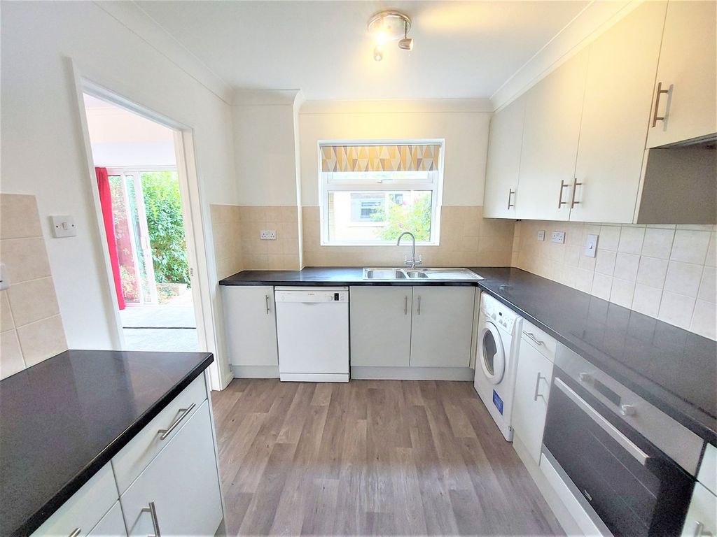 Property photo 2 of 23 Picture No. 52