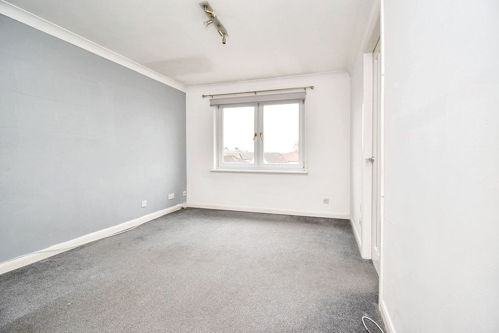 Property photo 2 of 7 Lounge