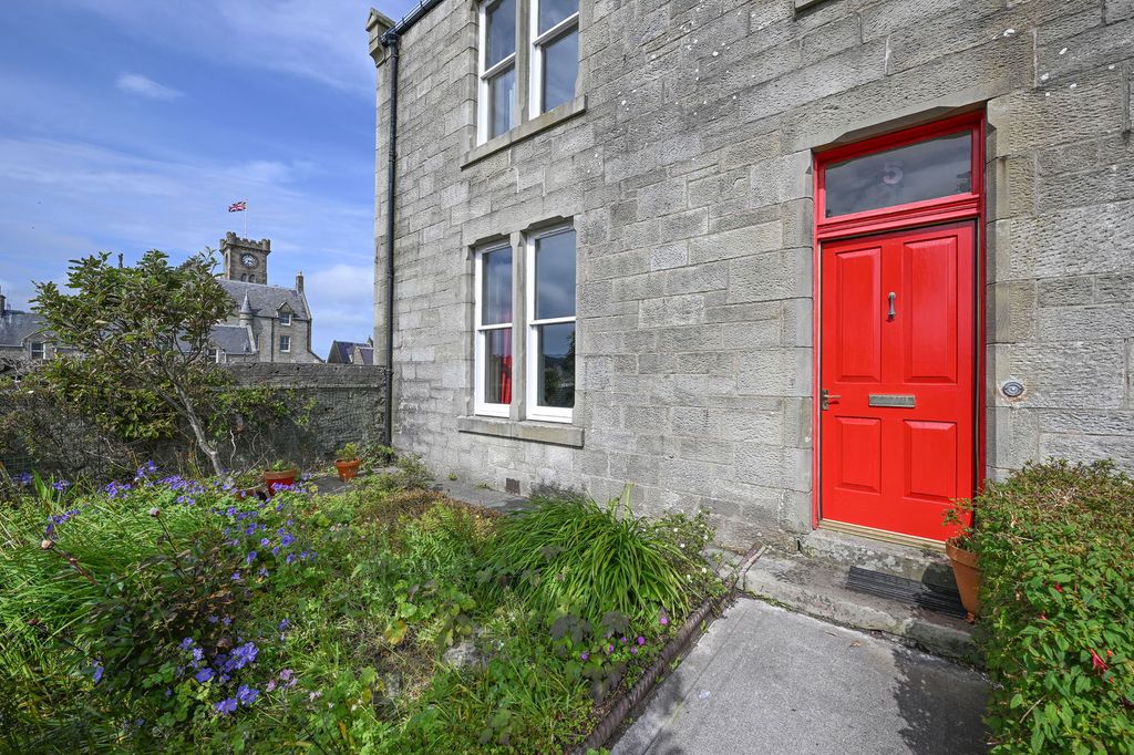 Property photo 2 of 45