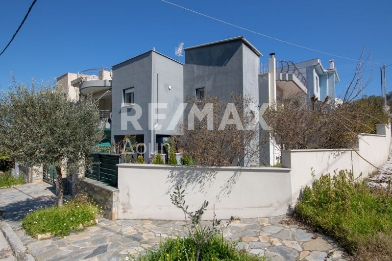 Property photo 2 of 50