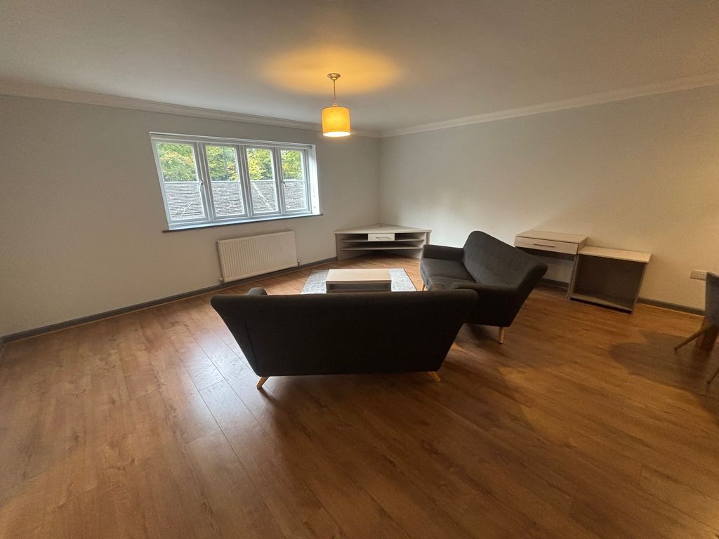 Property photo 2 of 18 Image