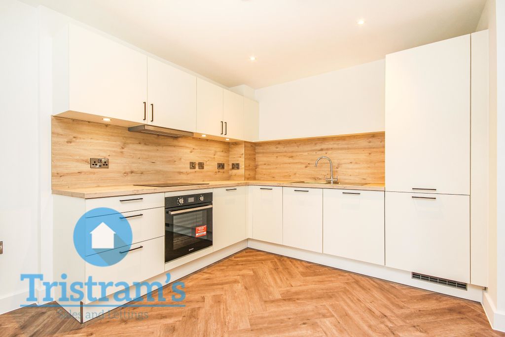 Property photo 3 of 7 Img_1385