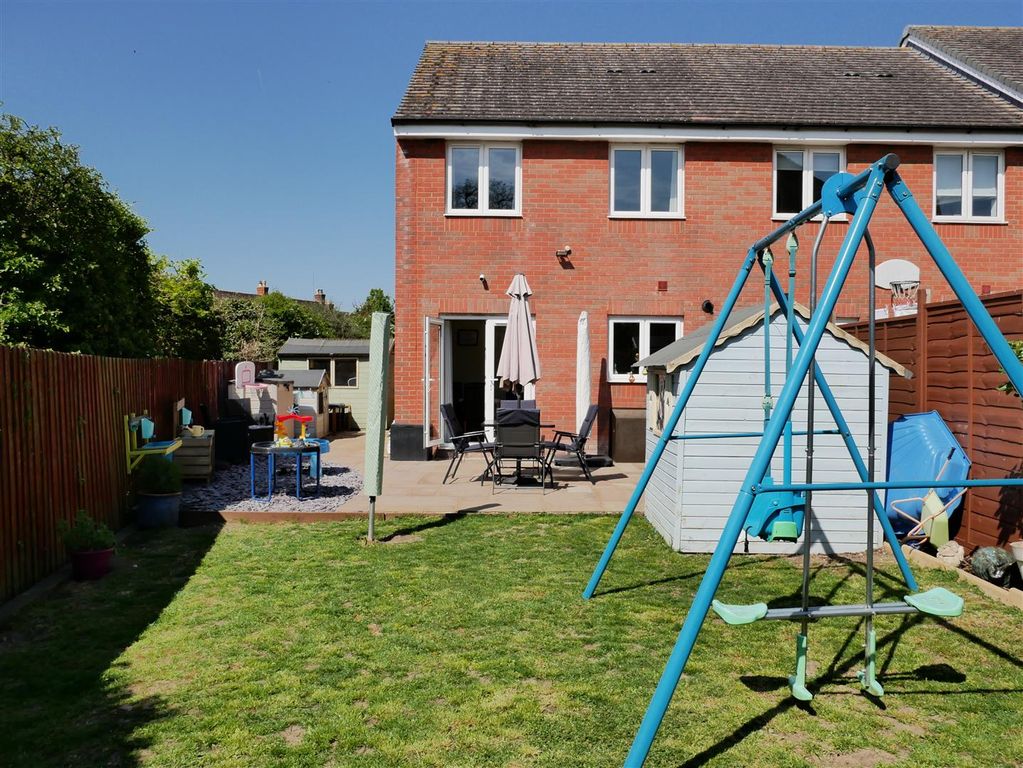 Property photo 2 of 21 Southerly Rear Garden