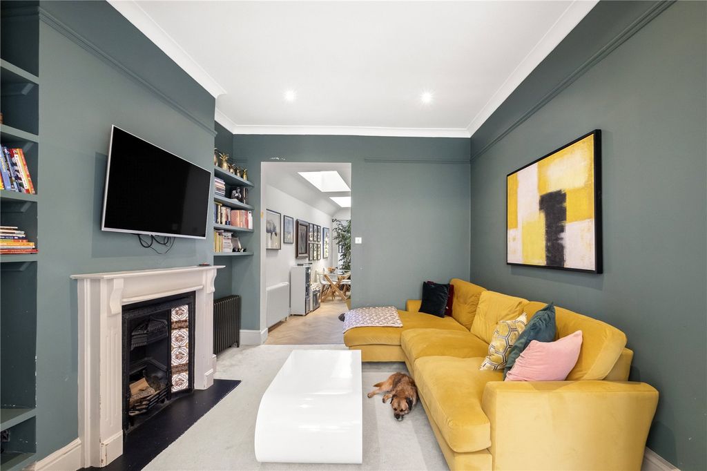 Property photo 3 of 10 Second Reception