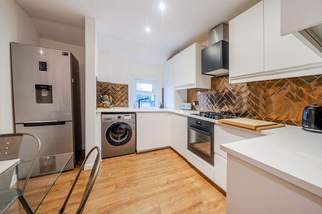 Property photo 2 of 20 Kitchen