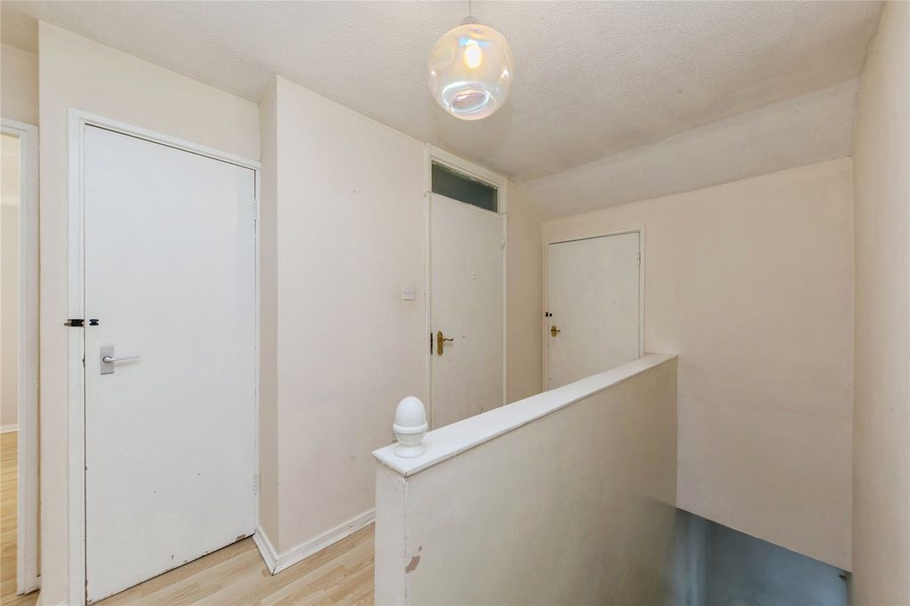 Property photo 3 of 15 Picture No. 25