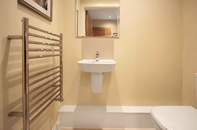 Property photo 3 of 8 Ensuite.Jpg