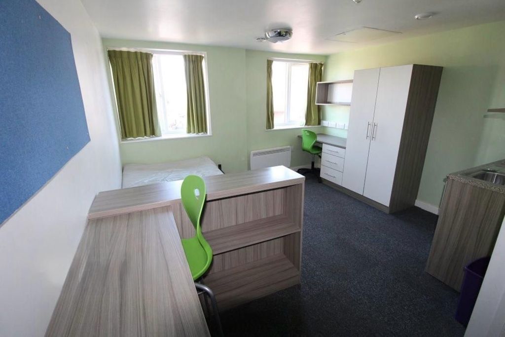 Property photo 2 of 6 261085De-8116-4Bfc-Bb3A-Bf1B5F0Eb078.Jpg