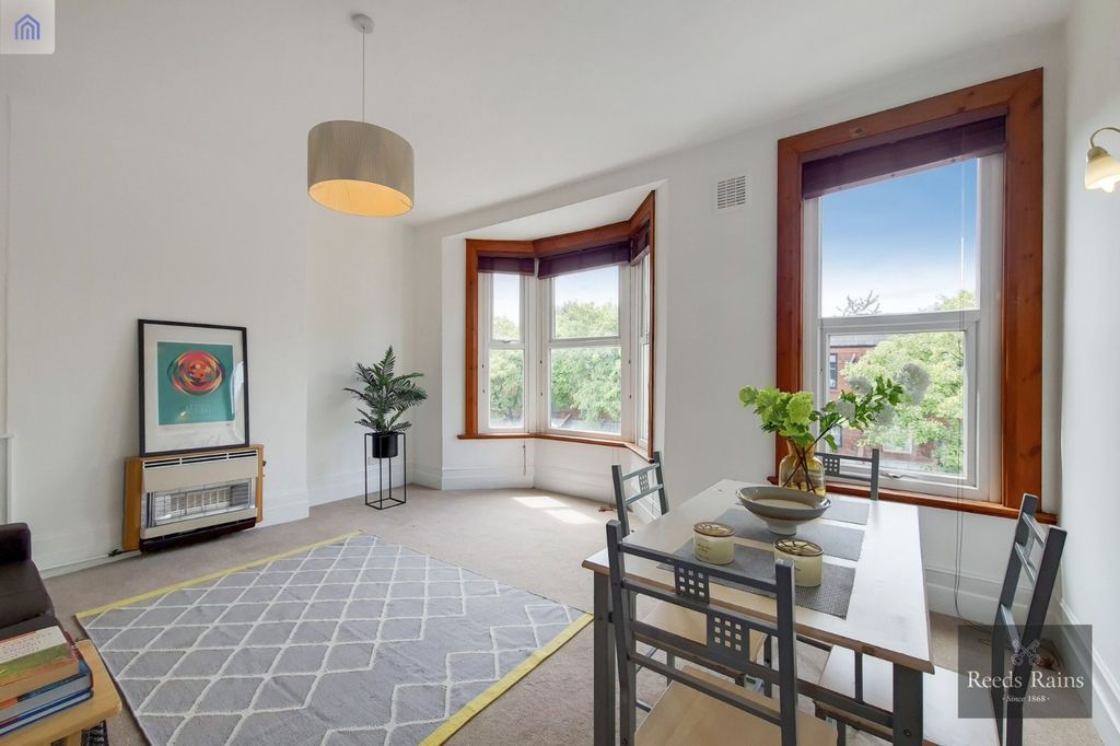 Property photo 2 of 16 Reception